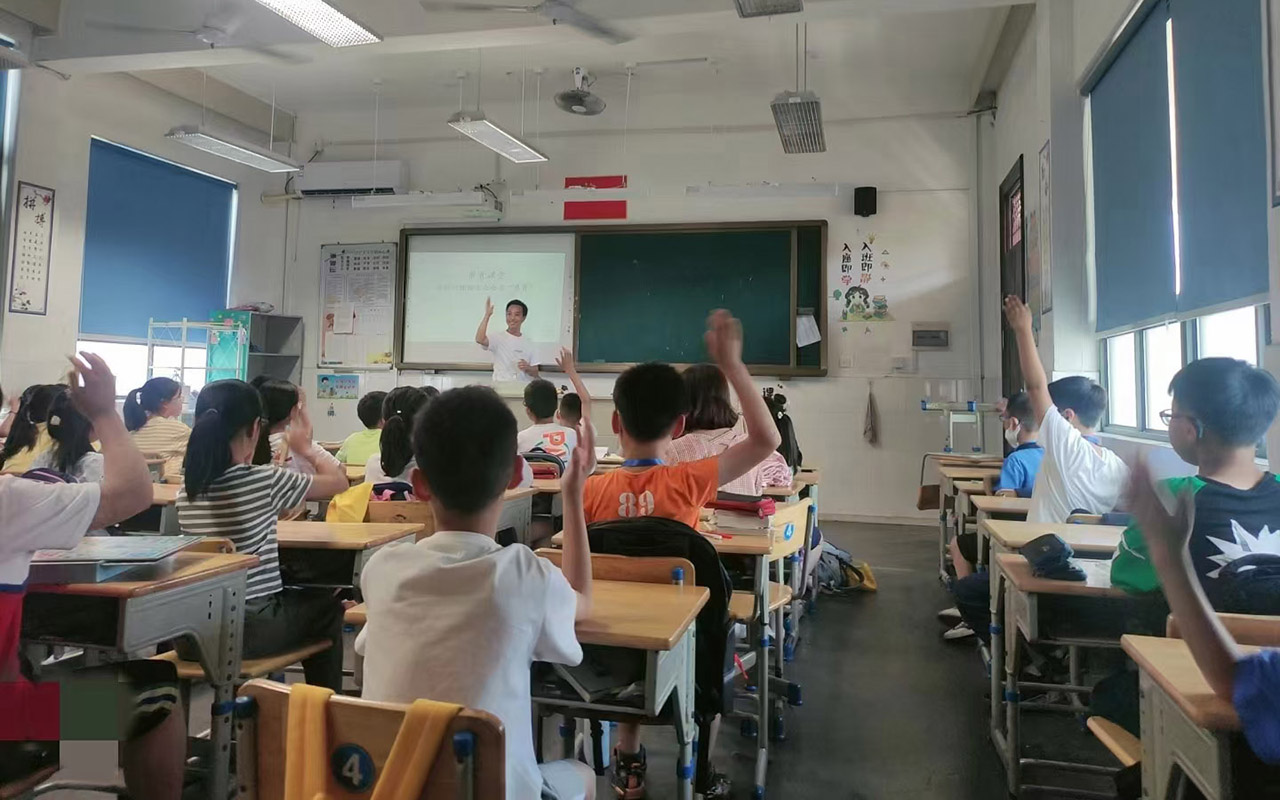 梅河口冯家小学